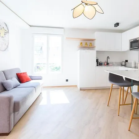 Renaissance - Monaco - 2 Pieces - Parking *