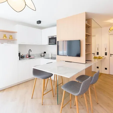 Renaissance - Monaco - 2 Pieces - Parking Apartment